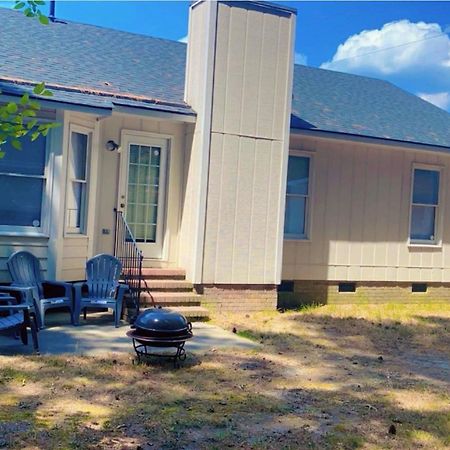 B1 Guest House Hope Mills エクステリア 写真